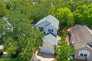 210 Leawood Circle, Naples, FL 34104 Sold 08/08/25