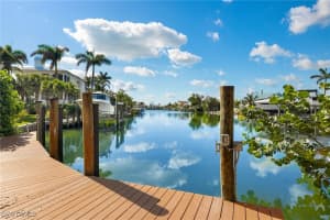 1581 San Carlos Bay Drive, Sanibel, FL 33957 - MLS#225049267