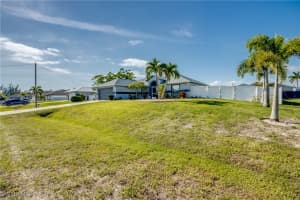 1812 10th Terrace, Cape Coral, FL 33991 - MLS#225049290