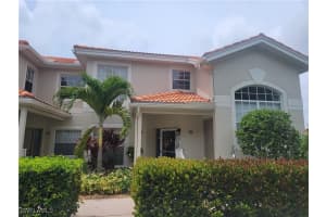 7577 Silver Trumpet Ln T-204, Naples