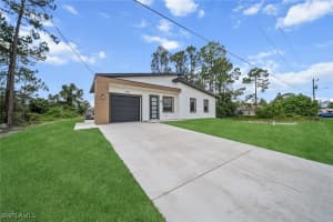 1250 Echard St E, Lehigh Acres