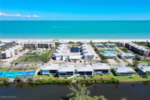 1340 Middle Gulf Dr 8a, Sanibel