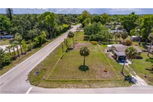 335 Ottumwa Avenue, Fort Myers, FL 33905 - MLS#225049561