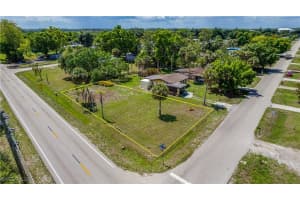 335 Ottumwa Avenue, Fort Myers, FL 33905 - MLS#225049561