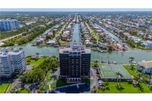 11030 Gulf Shore Dr 901, Naples