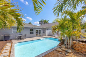 736 94th Avenue, Naples, FL 34108 - MLS#225049608