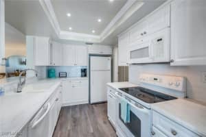 10475 GULFSHORE Drive, Naples, FL 34108-2053 - MLS#225049673