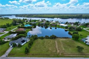 17091 Waters Edge Circle, North Fort Myers, FL 33917 - MLS#225049811