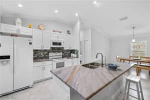 1187 16th Ave Ne, Naples