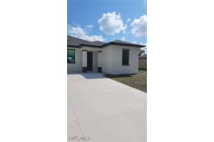 4402 Golfview Blvd 4400 Lehigh Acres, FL 33973 - Off Market
