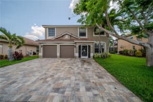 11141 Lakeland Cir, Fort Myers