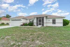 879 Rue Labeau Circle, Fort Myers, FL 33913 - MLS#225049962