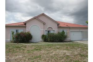 613 Chemstrand St E, Lehigh Acres