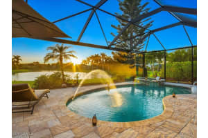 3913 Sapphire Way, Naples