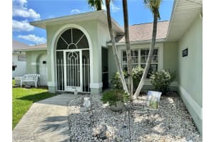 412 Se 13th Ave, Cape Coral