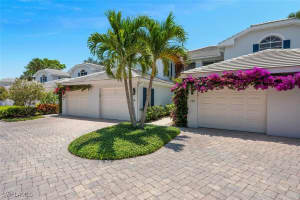 7058 Barrington Circle, Naples, FL 34108 - MLS#225050368