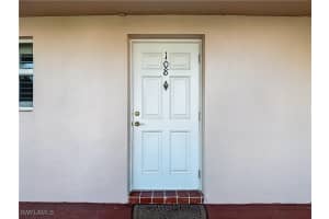 175 Turtle Lake Ct 108, Naples