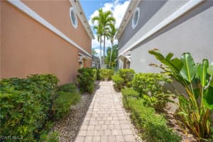 5831 Cove Circle, Naples, FL 34119 Sold 08/19/25