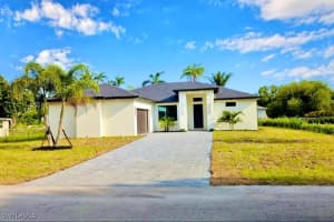 3726 Lora St, Fort Myers