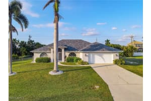 227 Sw 48th Ter, Cape Coral