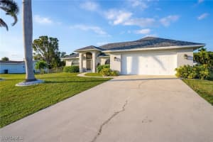 227 48th Terrace, Cape Coral, FL 33914 - MLS#225050443