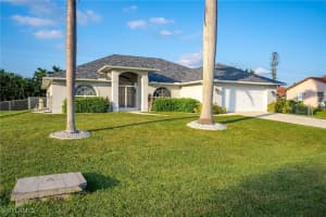 227 48th Terrace, Cape Coral, FL 33914 - MLS#225050443