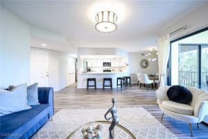 586 Beachwalk Cir O-205, Naples