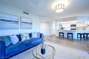 586 Beachwalk Circle, Naples, FL 34108 - MLS#225050465