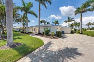 947 Town And River Drive, Fort Myers, FL 33919 Sold 12/19/25
