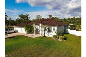 2140 8th St Ne, Naples
