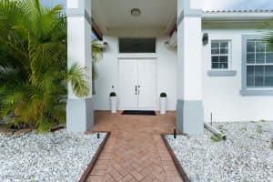 2140 8th Street, Naples, FL 34120 - MLS#225050534
