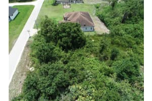 2506 14th Street, Lehigh Acres, FL 33971 Sold 08/04/25