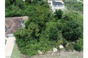 2506 14th Street, Lehigh Acres, FL 33971 Sold 08/04/25