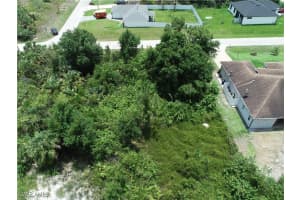 2506 14th Street, Lehigh Acres, FL 33971 Sold 08/04/25