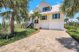 654 Sea Oats Drive, Sanibel, FL 33957 - MLS#225050598