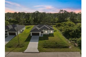 508 Redwood Avenue, Lehigh Acres, FL 33974 - MLS#225050599
