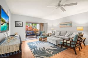 2930 Kings Lake Blvd 2930, Naples