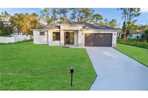 902 Magnolia Avenue, Lehigh Acres, FL 33972 - MLS#225050662