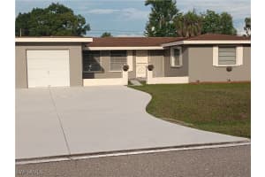 2244 Parkview Dr, Fort Myers