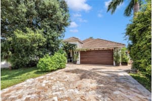 786 109th Ave N, Naples