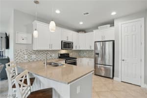 7602 Jacaranda Ln, Naples