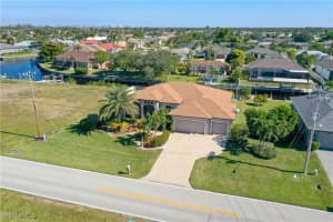 2127 Se 17th Pl, Cape Coral