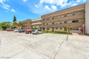 499 Forest Lakes Blvd 306, Naples