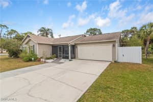 32 Lincoln Avenue, Lehigh Acres, FL 33936 - MLS#225051281