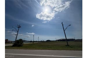 800 El Dorado Boulevard, Cape Coral, FL 33993 Sold 09/09/25