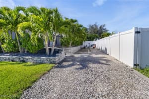 444 38th Avenue, Cape Coral, FL 33993 - MLS#225051293