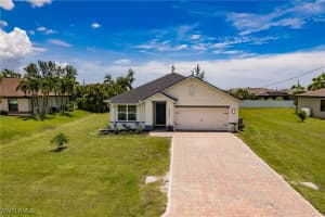 1904 10th Terrace, Cape Coral, FL 33991 - MLS#225051310