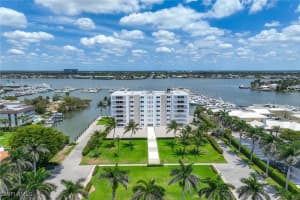 1325 7th St S 2b, Naples