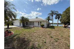 2803 5th Street, Lehigh Acres, FL 33972 - MLS#225051347