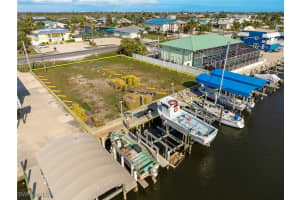 3227 Stringfellow Rd Other, FL 33956 Sold 10/24/25